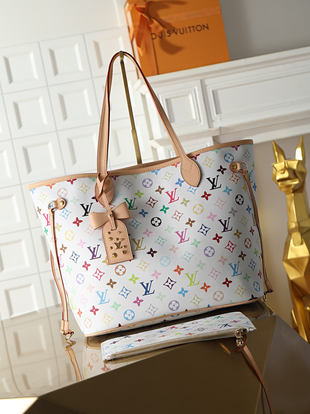 Louis Vuitton Neverfull Medium color