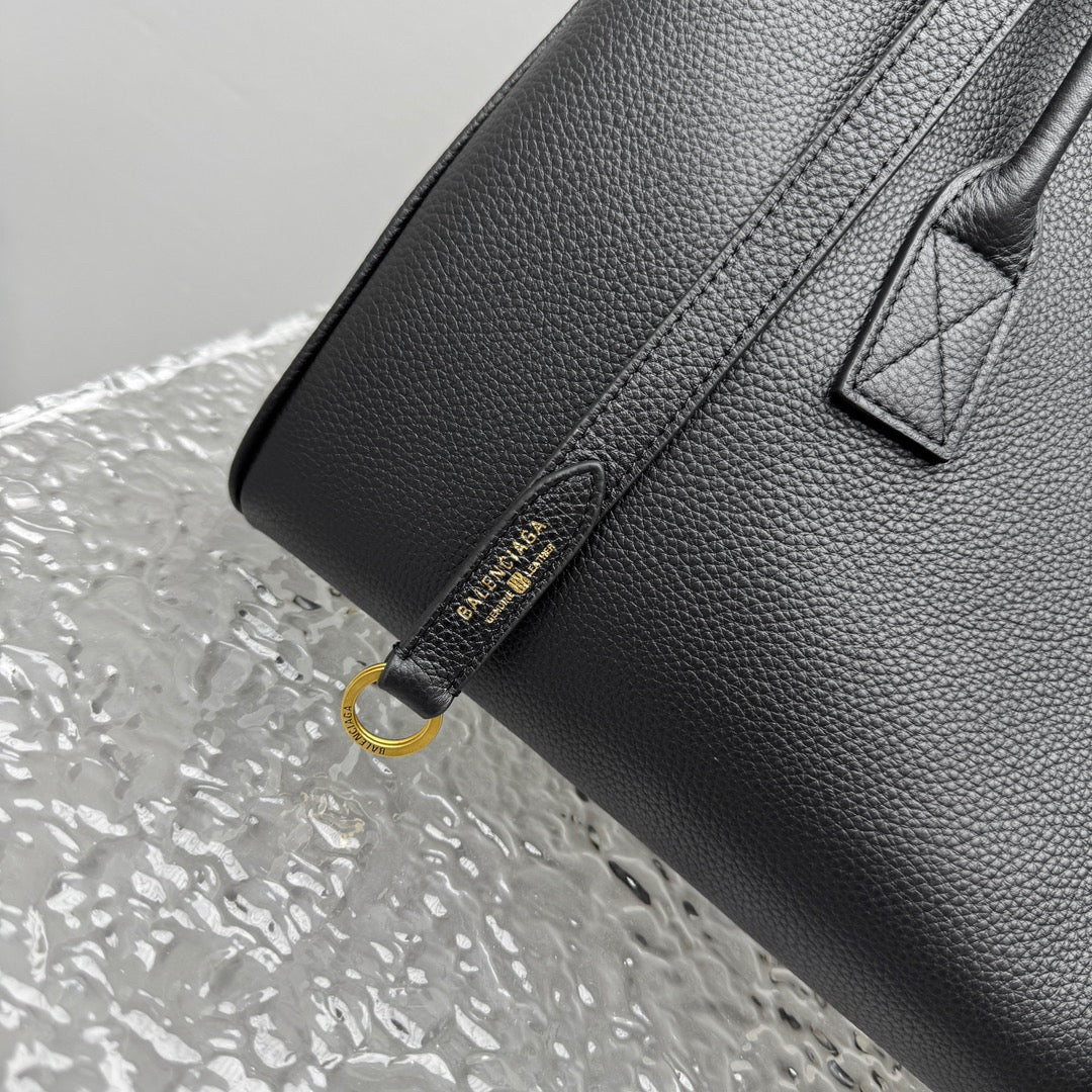 Balenciaga CarryAll de Carrie