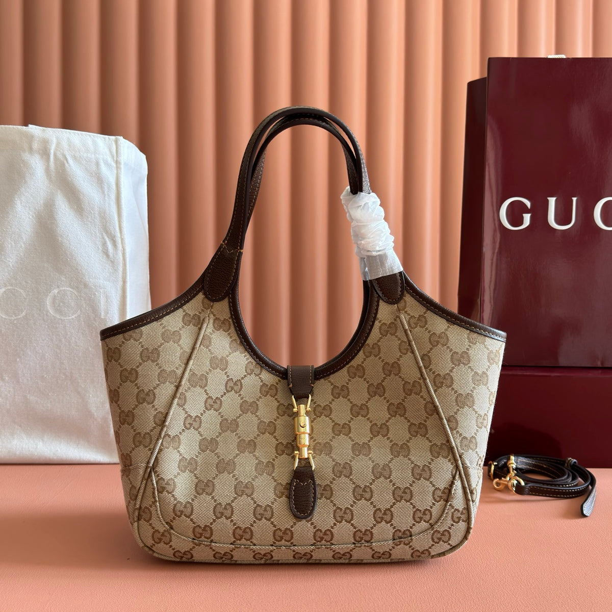 Gucci tote mercato