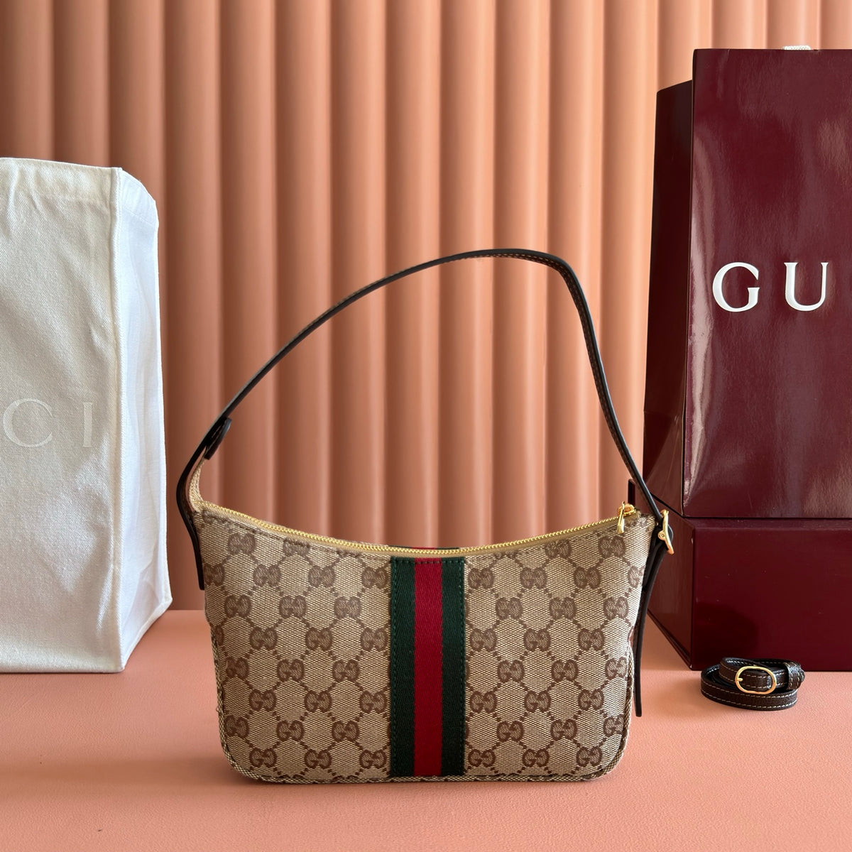Gucci Lunetta GG