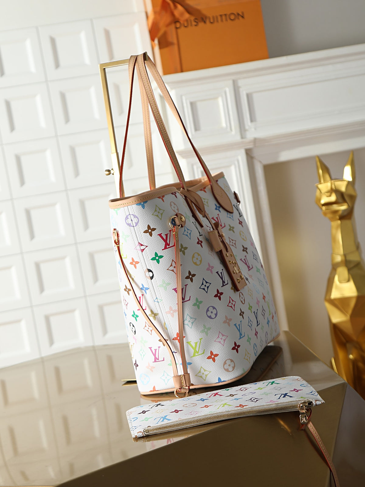 Louis Vuitton Neverfull Medium color